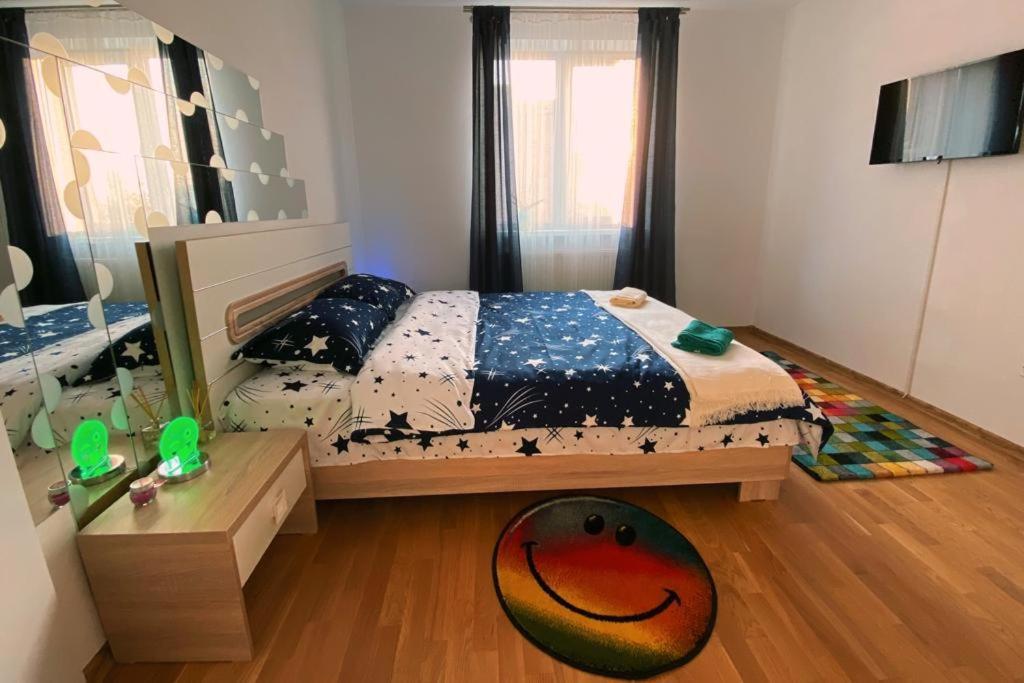 Апартаменты Apartament Smiley Сигишоара Экстерьер фото